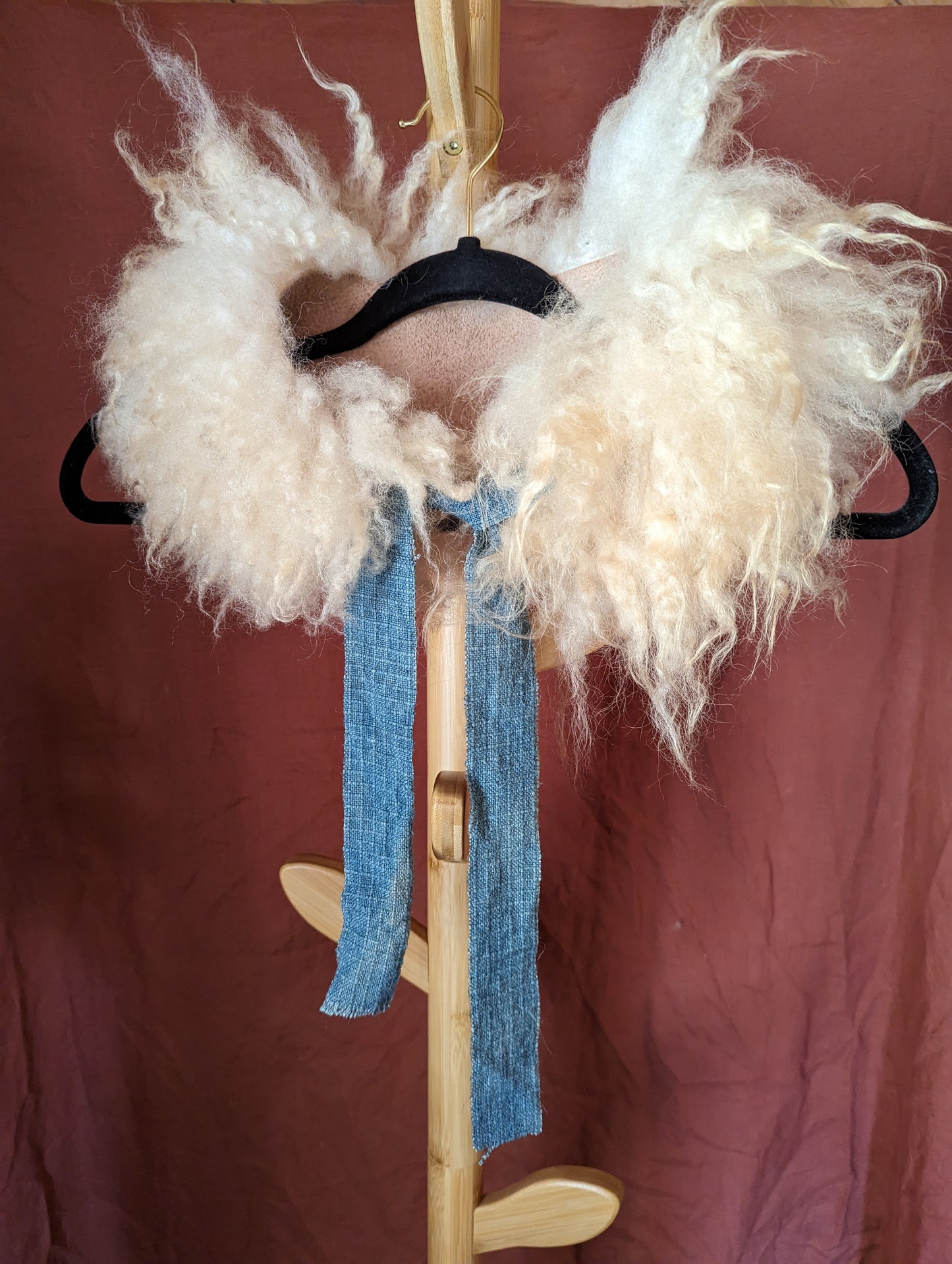 White & indigo collar #4