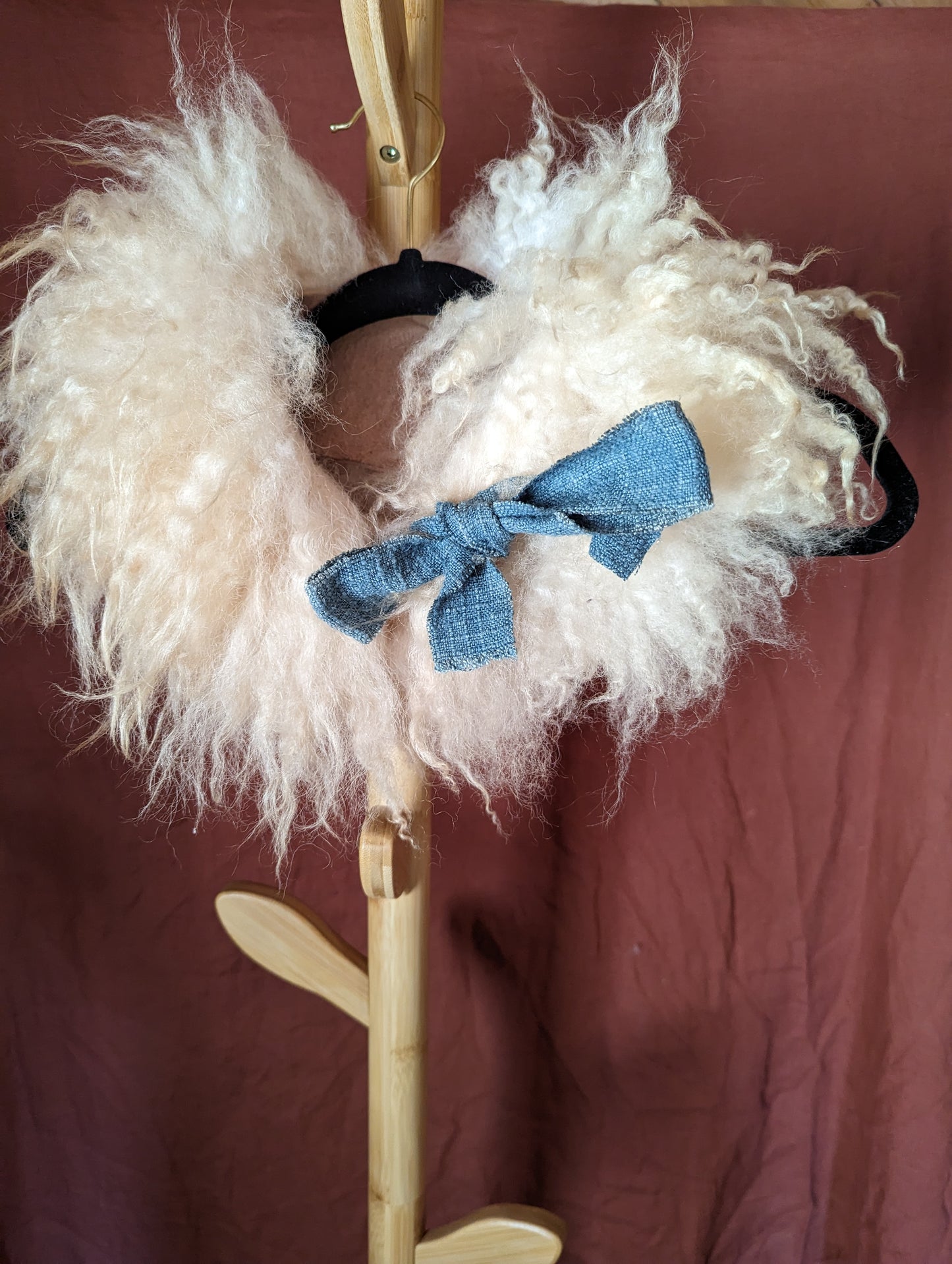 White & indigo collar #2