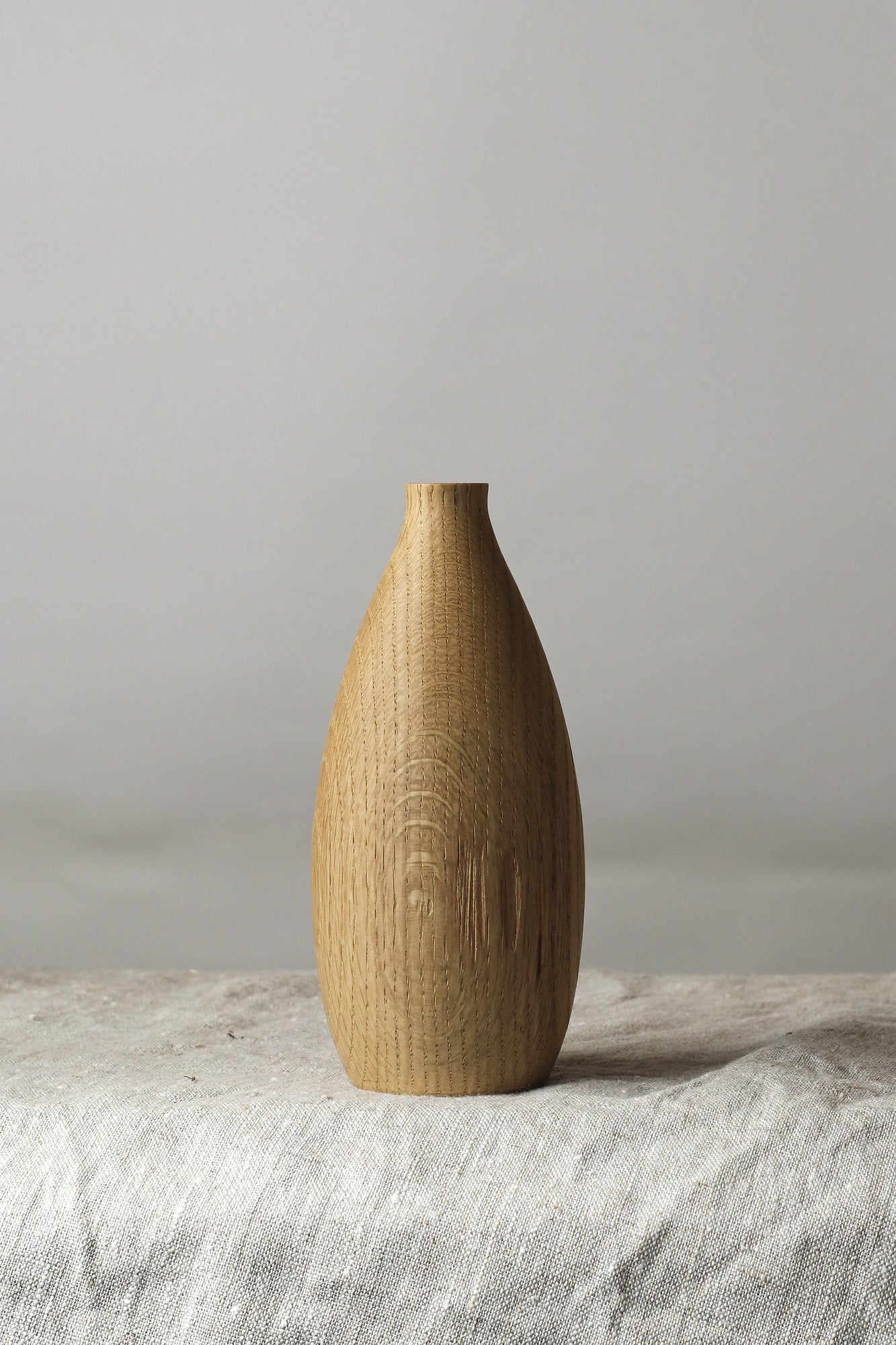 Red Oak Dry Flower Vase - 6.75"
