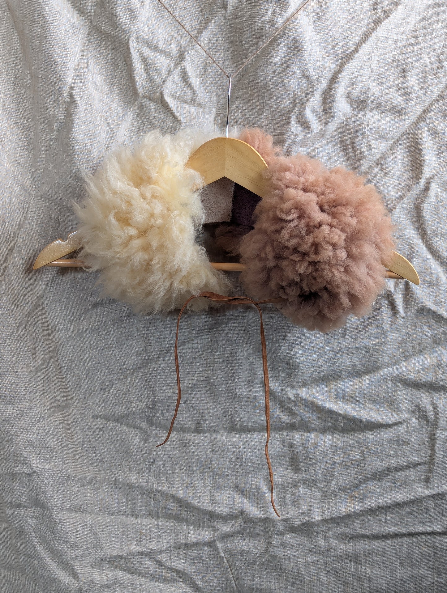 Small dyed collar #17