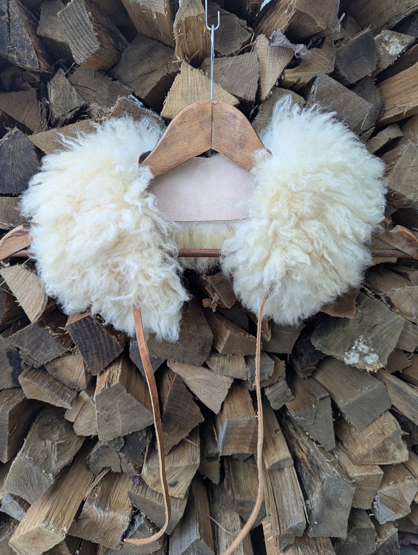 Small white sheepskin collars